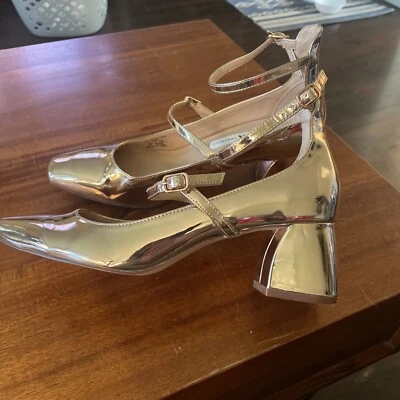 $32 • Buy ZARA Gold Patent Mary Jane Pumps 39
