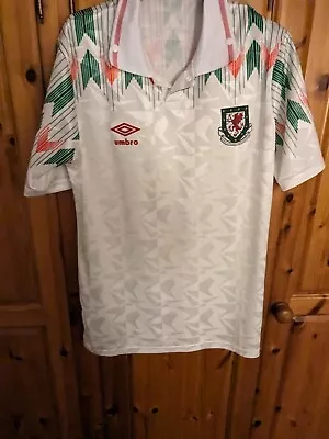 Wales 1990-1992 Away Football Shirt (Excellent) L • £30