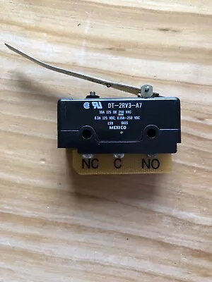 Lever Micro Switch DT-2RV3-A7. Double Pole NO & NC Contacts New & Unused • £15