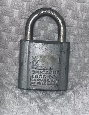 1938 US Military Padlock Illinois Chicago Lock Co. Marked  US  And  Hardened  • $14.99