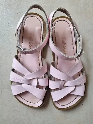 Pink Saltwater Sandals Kids Size 2 Great Condition Salt Water Beach Summer  • $20
