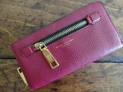 MARC JACOBS BURGUNDY Pebbled LEATHER ZIP AROUND Continental WALLET • $39.99