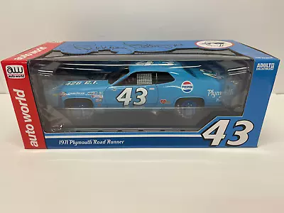 ERTL Autoworld 1971 Plymouth Roadrunner Richard Petty #43 * NEW IN BOX* • $225