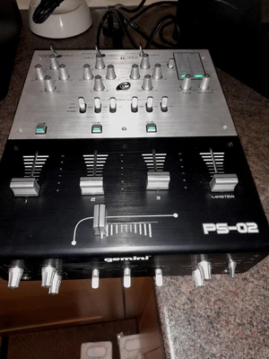 £70 • Buy Gemini PS-02 USB Professional 3-channel DJ Mixer / ONLY USED 2  TIMES MINT CONDI
