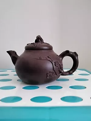 Yixing Zisha Teapot • £55.99