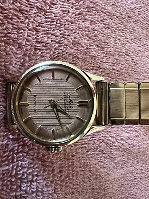 1 Mens Watch Vintage MIDO Automatic Swiss Runs Good. Gold Bezel. • $199.99