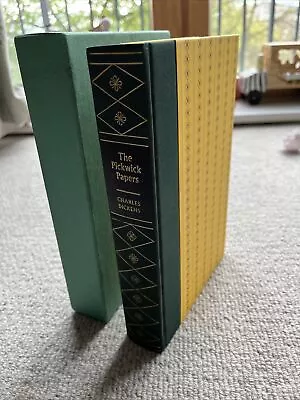 Pickwick Papers - Charles Dickens - Folio Society 1981 - Illustrated • £9