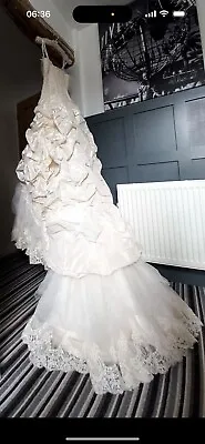 Ian Stuart Wedding Dress Size 8 • £95