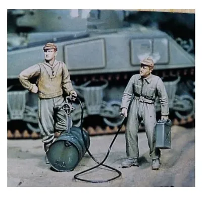 1/35 Resin Figures Model Kit WW2 Civilian Maintenance Team (2 Figures) • $32.99