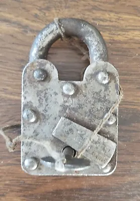 RARE OLD Vtg UNIQUE 6 LEVER ELEPHANT TRADE   MARK  RUSTIC IRON PADLOCK W/KEY • $59.90