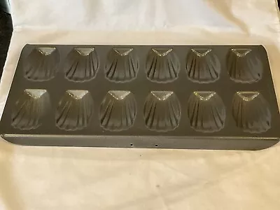 Madeleine Baking Tin Large Size Non Stick Used Once! • £5