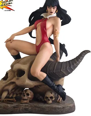 Sideshow Exclusive Version Vampirella Premium Format Statue 518/750 • $550