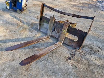 £900 • Buy Vemao Pallet Forks 65mm Pin To Suit 13 Ton Excavator