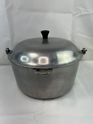 Vintage Majestic Cookware Aluminum Dutch Oven Kettle With Lid 5 Quart W/Handle • $45