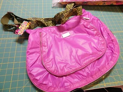 $75 • Buy Zumba Peek-a-Boo Crossbody Bag NWT