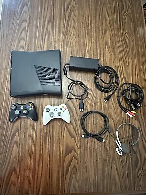 $49.99 • Buy Xbox 360 S Slim 4GB 1439 Console 2 Controllers Cords Tested
