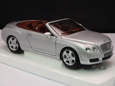 Miniature Minichamps 1/18 – Bentley Continental GT – Noire Métallisée – Réf 100 139020