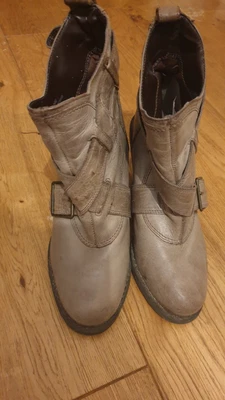 £5.99 • Buy Red Herring Heeled Cowboy Ankle Boots Size 5 Stone Leather Look