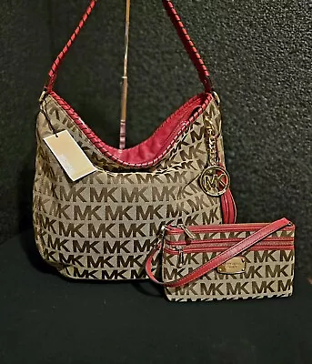 Michael Kors Signature Hobo Shoulderbag Whipstitch Tassel W/Dbl Zip Wristlet  • $174