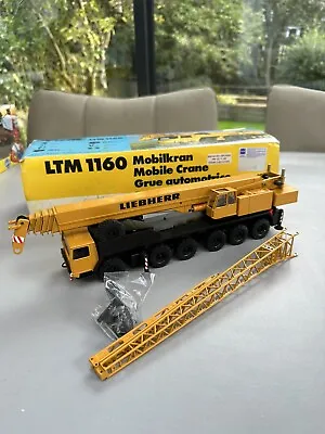LTM Liebherr 1160 Mobile Crane  • £80