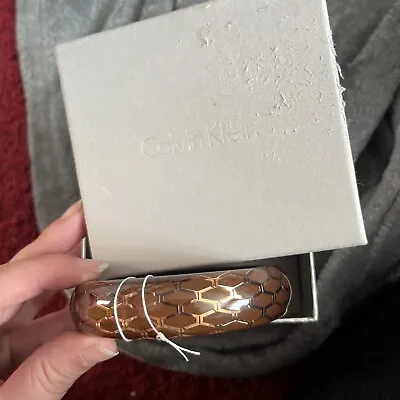£17 • Buy Calvin Klein CK Brown / Gold Inlaid Abstract Bangle Bracelet    8 /20cm * New