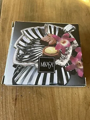 MIKASA Diamond Fire Crystal Leaf Candy Dish #WY247/508 • $7.99