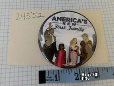 Barack Obama Michele And 2 Daughters: Americas New First Family 3  Wide #24552 • $0.99