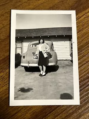 Pretty Lady In Skirt On Classic Car Driveway 1940s B&W Vintage Photo H2 • $9.99