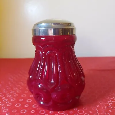Vintage L E LE Smith Glass Moon & Star Ruby Red Cheese / Sugar Shaker Large • $49.99