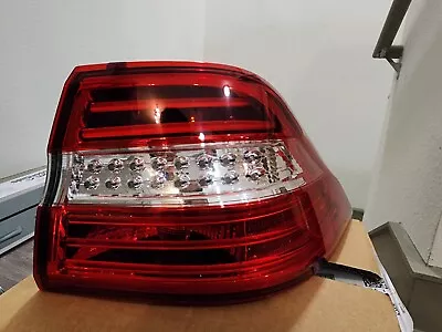 2012-2015 Mercedes Ml W166 Right Passenger Tail Light Tail Lamp 1669063401 Oem • $305