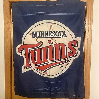 Minnesota Twins 28x36 MLB Flagpole Banner (preowned) (2002) • $5