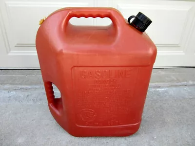 Blitz 6 Gallon + 16oz Vented Gas Fuel Can With Flex Spout 11841 USA • $39