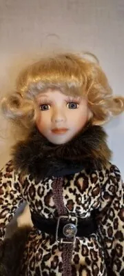 VTG Porcelian Fashion Doll Beauitful Condition 21 T  Perfect • $20