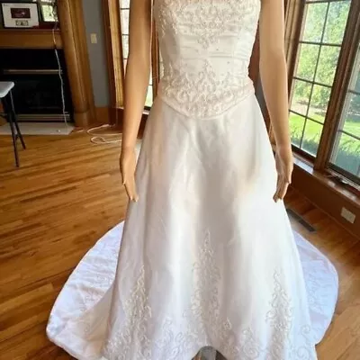 MoriLee White Beaded Satin Strapless Wedding Gown Bridal Dress Size 4 • $49.99