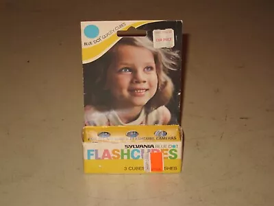 Vintage Sylvania Blue Dot MAGICUBES Camera Flash Cubes 3-Pack 12 Flash With Box • $11.95