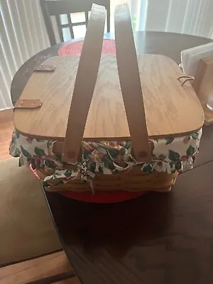 Longaberger Basket • $5