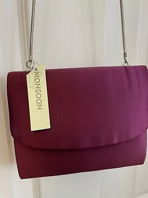 £5 • Buy Ladies Small Material Berry Coloured Evening Bag With Silver Chain