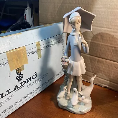 Lladro  Girl With Umbrella And Geese  Collectible Figurine #4510 Retired • $225