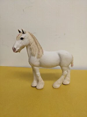 £5 • Buy Schleich 13735 White Shire Mare With Plaited Tail