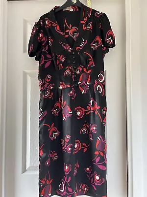 Size 14 Red & Black Patterned Short Sleeved Midi Dress • £8