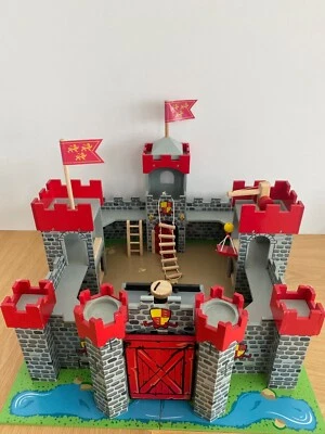 $85 • Buy Le Toy Van Lionheart Castle Wooden Play Set TV243