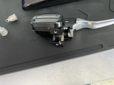 $125 • Buy Harley Davidson V Rod Front Brake Master Cylinder