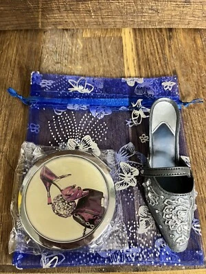 £5.75 • Buy Just The Right Shoe With Compact Mirror.