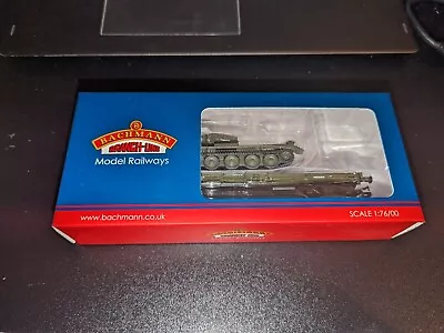 OO Gauge Bachmann 38-725 Warflat Bogie Flat Wagon WD Khaki Drab With Tank Boxed • $112.76