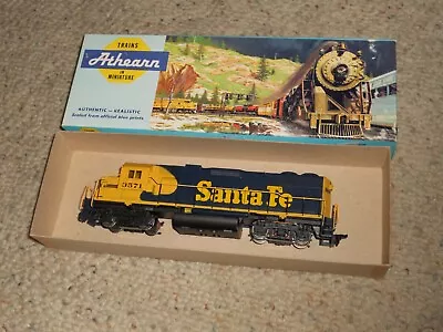 Vintage Athearn HO Santa Fe GP38 Train Diesel Locomotive/Box - Runs Fine!!! • $60