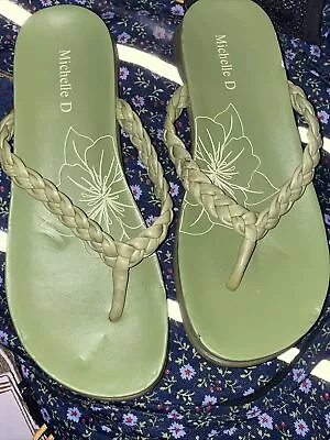 Michelle D Green Flip Flops 8 • $4