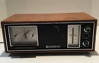 Vintage Panasonic Wood Base AM-FM Clock Radio Mod# RC-7247 • $19.99