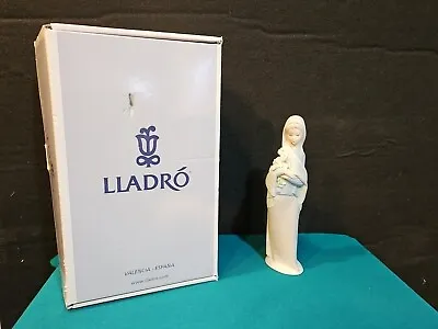 Lladro 4650 Girl With Calla Lilies. With Box • $50