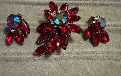 Vintage 1950S Brooch & Earring Set AB Ruby Red Rhinestones • $34.99