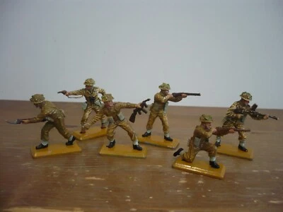 £18 • Buy Britains Deetail Ww2 Full Set 6 British Soldiers  1st Series Brown Bases